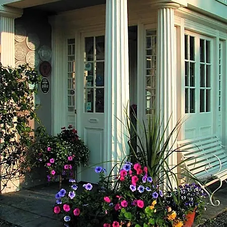 Richmond House 3*